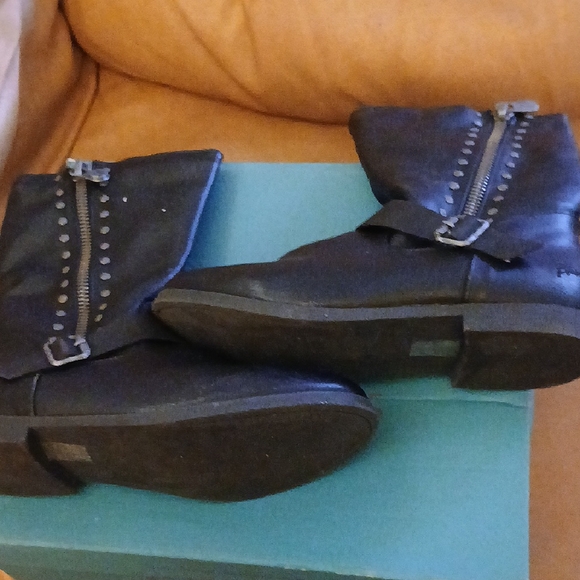 Blowfish Black Kids' Boots with Buckle and Studs - Picture 1 of 9